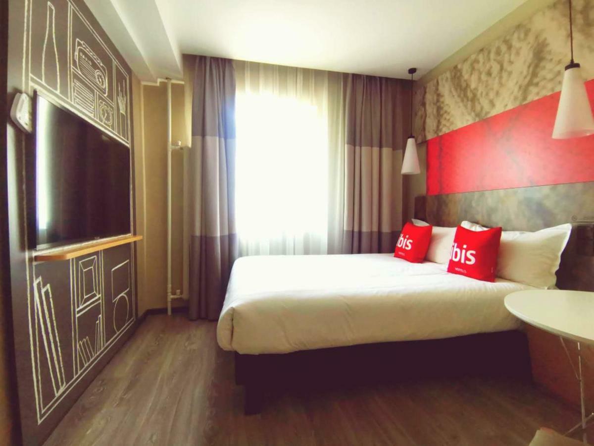 Ibis Tianjin Railway Station North Square Hotel Exterior photo
